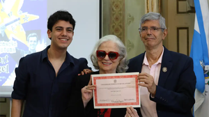 UFRJ dá diploma 55 anos depois da morte de Stuart Angel