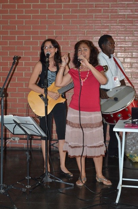 Catarina e Marilia Bevilaqua empolgam o público