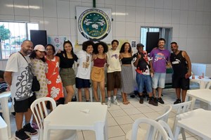 Comitê da Favela do Nhocuné une feijoada, poesia, música e amigos!