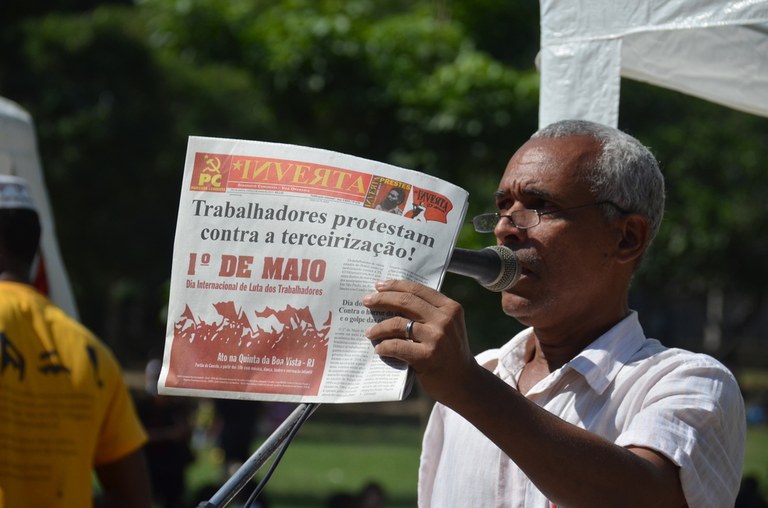 Gelson Lopes apresenta a literatura revolucionária