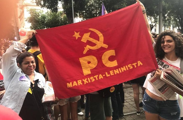 Mulheres do PCML na luta, #Ele Não!