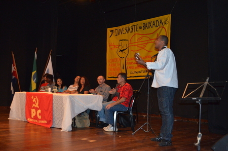 Pedro canta música em homenagem ao Inverta