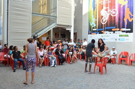 Peça de Teatro durante almoço cultural