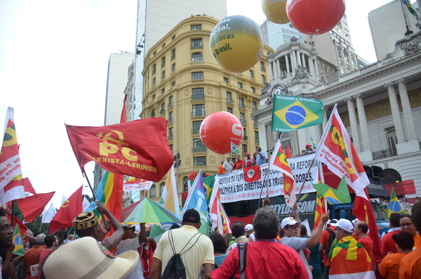 PCML presente na Cinelândia no Rio