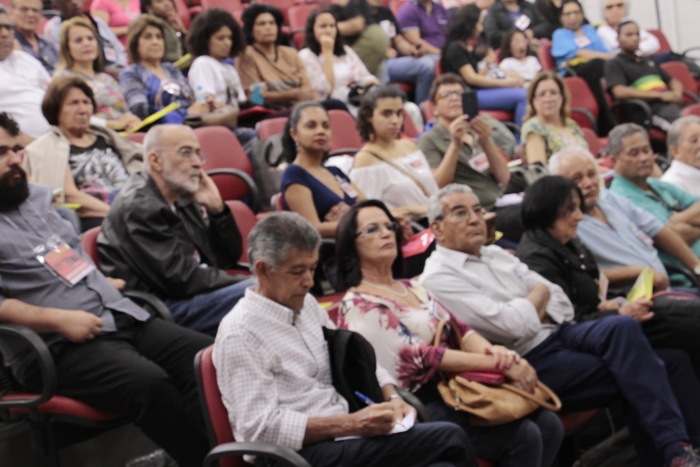 Por um jornalismo em defesa do Povo lartino-americano, Inverta, Granma e Prensa Latina!