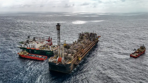 Petroleiros pedem Petrobras mais estatal e menor repasse a acionistas