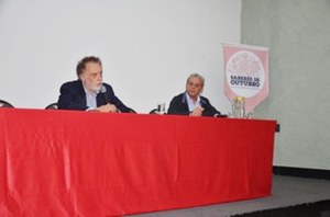 Theotonio dos Santos realiza palestra no Projeto Saberes de Outubro em BH