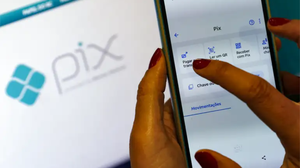 Pagamentos via PIX chegam a estabelecimentos de oito países