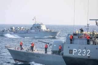 Irã apreende navio estrangeiro no Golfo Pérsico