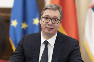 Presidente da Sérvia defende a Rússia