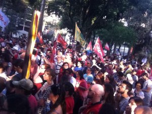 Esquerda unida em torno de Dilma sai às ruas em São Paulo