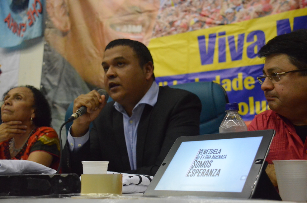 Vice-ministro Carlos Herrera agradece carinho do pvoo brasileiro