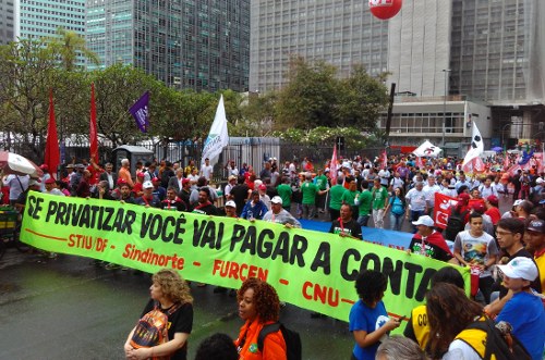 492 - p2 - Lula encerra ato pela soberania no RJ