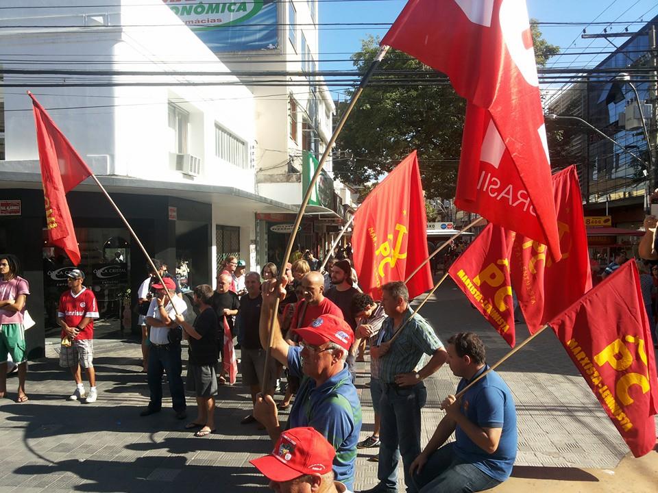 Ato em Pelotas rechaça golpismo