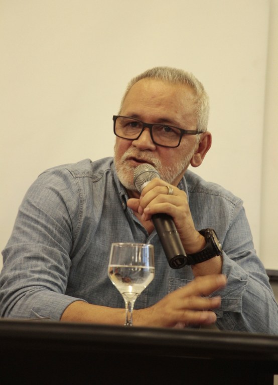 Prof. Dr. Aluisio Bevilaqua, autor do livro