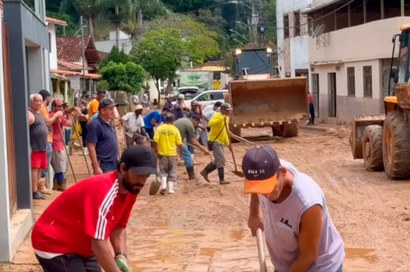 p3 Chuvas causam mortes e prejuízos à população em Minas Gerais